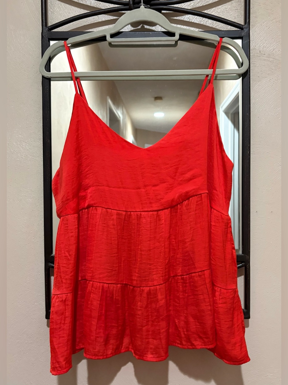 NWT eesome Red Tiered Spaghetti-Strap Camisole Size M